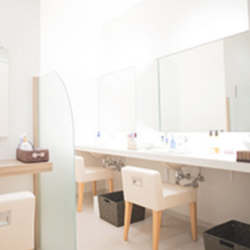 ナチュレ美容クリニックの豊胸手術を受けた後のパウダールーム