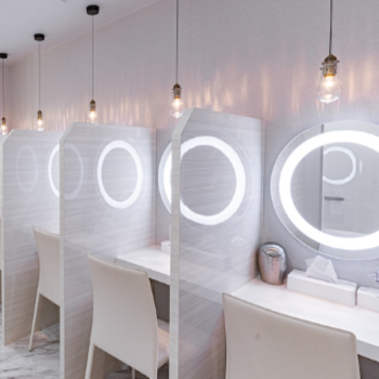 B-LINE CLINIC 池袋院の豊胸手術を受けた後のパウダールーム