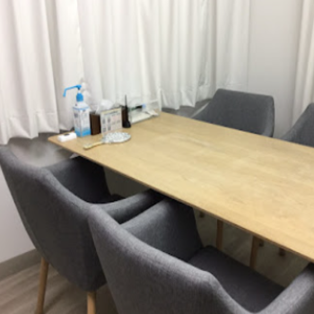 ガーデンクリニック 池袋院の豊胸手術を受ける前のカウンセリングルーム