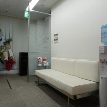 城本クリニック 池袋院の豊胸手術を受ける前の待合室