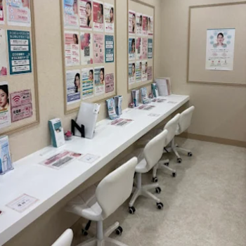 ルラ美容クリニック 郡山院のクマ取り整形を受ける前の待合室