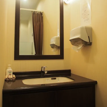 城本クリニック 郡山院のクマ取り整形を受けた後のパウダールーム