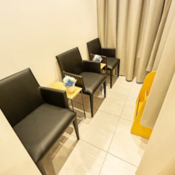 TCB東京中央美容外科 熊本院の豊胸手術を受ける前の待合室