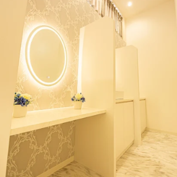 TCB東京中央美容外科 熊本院の豊胸手術を受けた後のパウダールーム