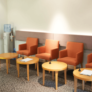 東京美容外科 熊本院の豊胸手術を受ける前の待合室