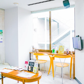 共立美容外科 盛岡付近1院の豊胸手術を受ける前の待合室