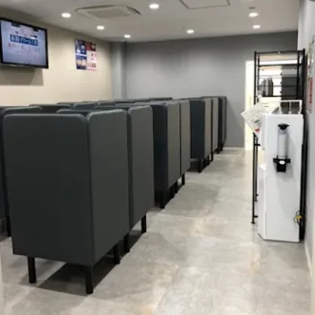 湘南美容クリニック 長崎院のクマ取り整形を受ける前の待合室