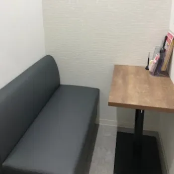 湘南美容クリニック 長崎院のクマ取り整形を受ける前のカウンセリングルーム