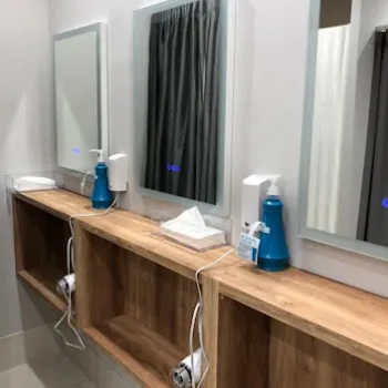 湘南美容クリニック 長崎院のクマ取り整形を受けた後のパウダールーム