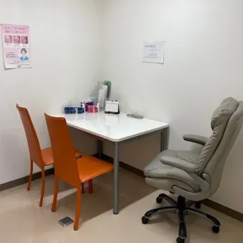 東京美容外科 諫早院のクマ取り整形を受ける前の診察室