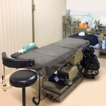 共立美容外科 岡山院の豊胸手術を受ける手術室