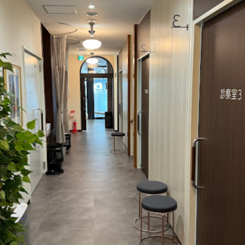 河田外科形成外科の豊胸手術を受ける前の中待合室