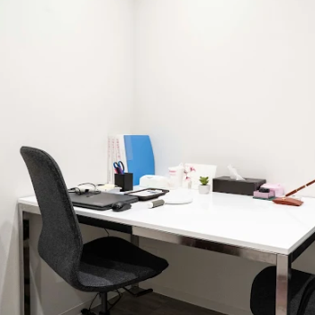 東京美容外科 新宿院の豊胸手術を受ける前の診察室