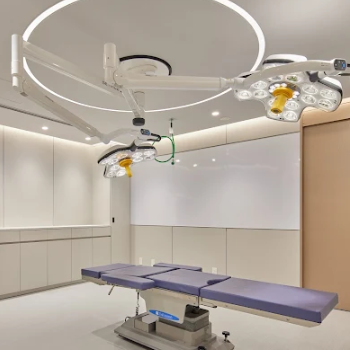 V CLINIC 新宿院の豊胸手術を受ける前の手術室