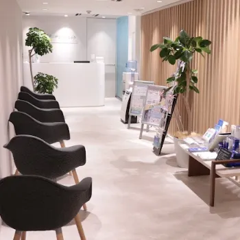 ガーデンクリニック 全国8院のフォトフェイシャルを受ける前の待合室