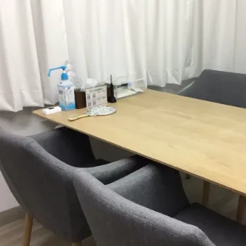 ガーデンクリニック 全国8院のフォトフェイシャルを受ける前のカウンセリングルーム