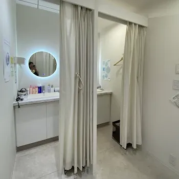 MYビューティクリニック 全国1院のフォトフェイシャルを受けた後のパウダールーム