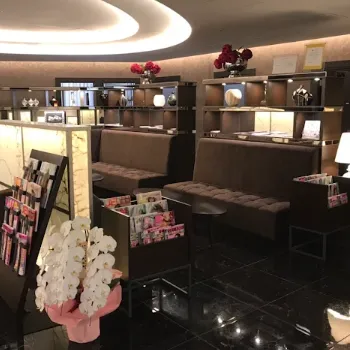 品川美容外科 全国39院のフォトフェイシャルを受ける前の待合室