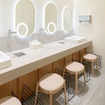 シロノクリニック 全国3院のフォトフェイシャルを受けた後のパウダールーム