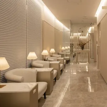 高須クリニック 全国5院のフォトフェイシャルを受ける前の待合室