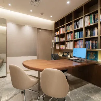 高須クリニック 全国5院のフォトフェイシャルを受ける前の診察室