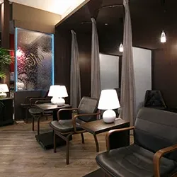 銀座よしえクリニック 全国8院のフォトフェイシャルを受ける前の待合室