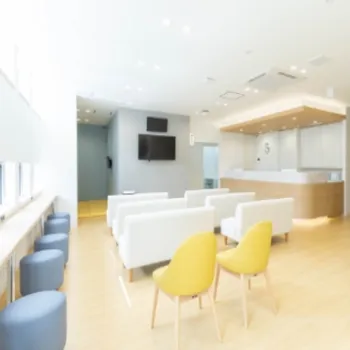 なかの耳鼻科・美容皮ふ科のフォトフェイシャルを受ける前の待合室