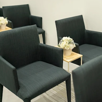 TCB東京中央美容外科 福岡5院のシミ取りを受ける前の待合室