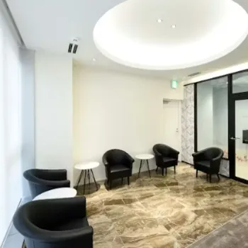 モデナクリニックのフォトフェイシャルを受ける前の待合室