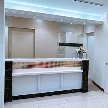 高須クリニック 大阪院のフォトフェイシャルを受ける前の受付