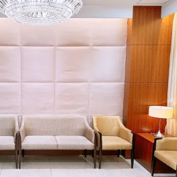 高須クリニック 大阪院のフォトフェイシャルを受ける前の待合室