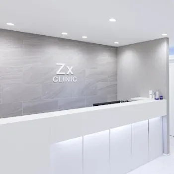 ZX-CLINICのフォトフェイシャルを受ける前の受付