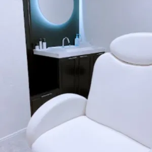 eスキン＆eクリニック 富山院のフォトフェイシャルを受ける施術室