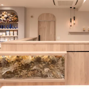 Floraエイジングケアクリニックのフォトフェイシャルを受ける前の受付