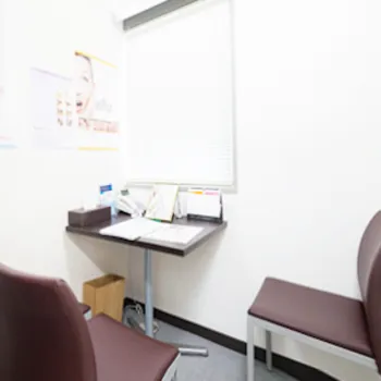 横浜中央クリニックのフォトフェイシャルを受けるカウンセリングルーム