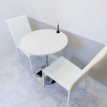 WIN CLINIC 神戸三宮院のニキビ跡治療を受ける前のカウンセリングルーム