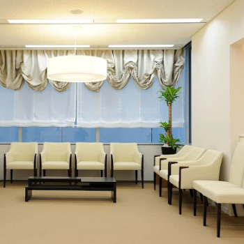 フェミークリニック 大阪3院のニキビ跡治療を受ける前の待合室