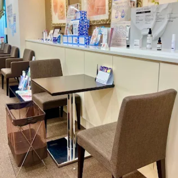 フェミークリニック 大阪3院のニキビ跡治療を受ける前のカウンセリングルーム